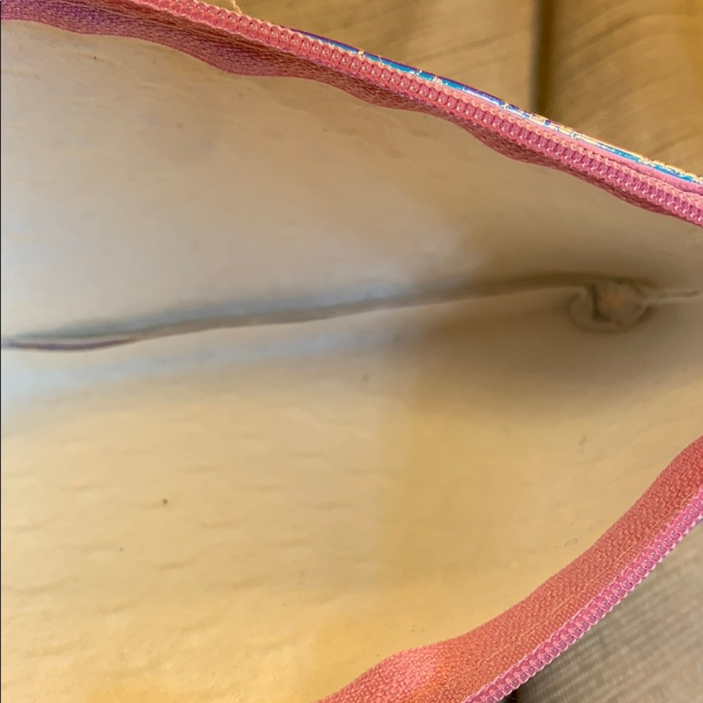 Iridescent wristlet/pouch EUC - Picture 10 of 13